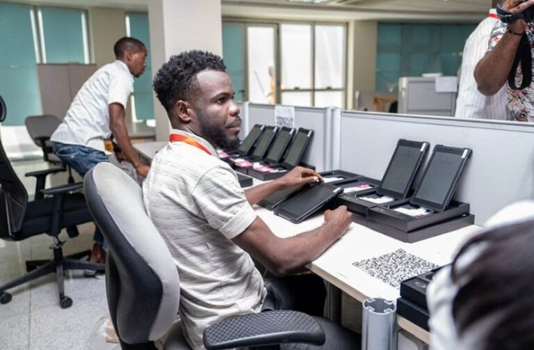 00633B65-587E-498C-AE43-F27E2FD61B5C