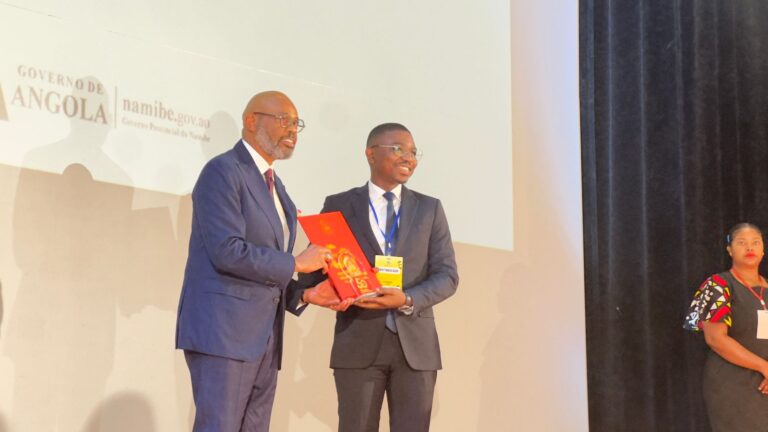 7DA37609-8FBE-4771-AD89-1876487688B5