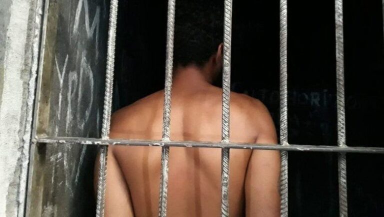 AD0A143B-0276-4AC1-A3F3-87EB8D9F7848