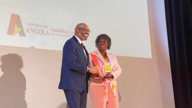 B9751ACF-982E-4B9F-A0A2-9EF2BB8F9E1F