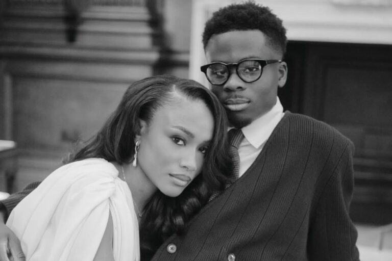 D2E69E0C-20E4-4797-BEA9-153ADFA13C6C