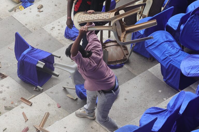 4821011E-01D8-43D3-A55E-388792CCD072