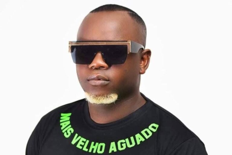 63CE73B3-0AF7-4D77-87ED-CDF2D6452FD5