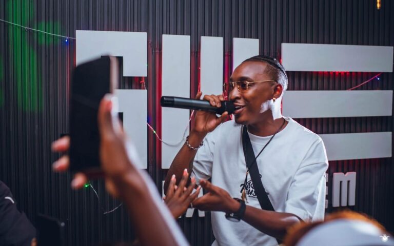 C2B79D96-DAA9-49DD-B252-247E82F00D48