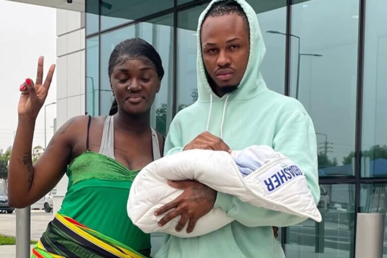 DCB0AAD2-250B-4ADE-B919-533B5A143196