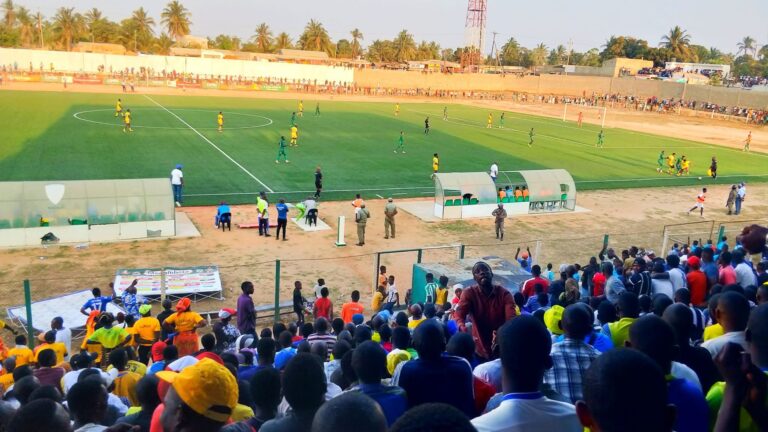 E52D4AEC-31EF-4E5B-9915-0567BA645159