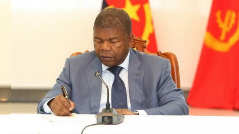 F1FE9C8A-D20C-4846-BB74-C7146BA039B3