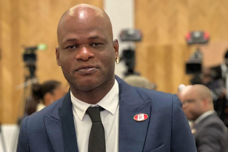 7222DDBC-B453-4C7F-B74E-FEF6ACFD39A9