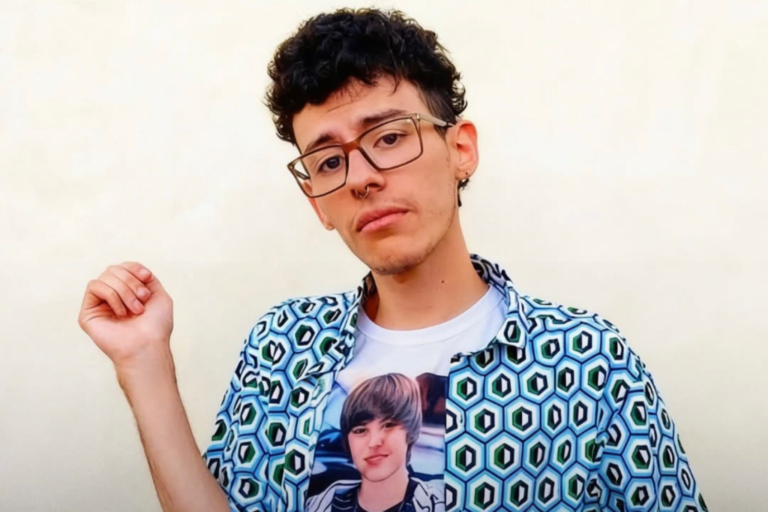 A77A7B1A-9EB8-4A04-ACDC-C6B0A7F032B2