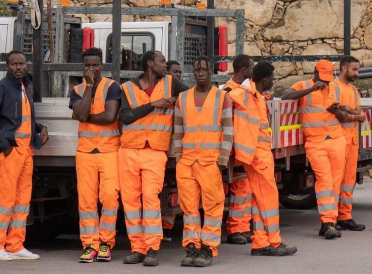 240ac96e-4208-45ff-976a-17192d39f626