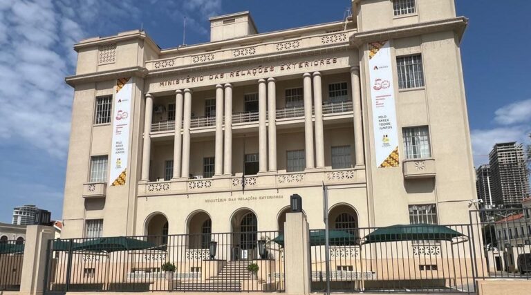 4F1CE9DF-FBDA-4420-B17B-B30AB25B7096