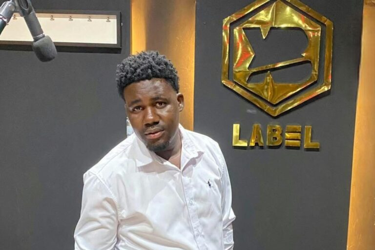 82AE79A6-2680-46C8-98C6-F2F1A67F3A74