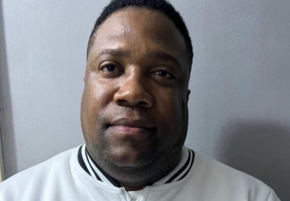 1E6F2D28-3F82-4D42-B195-3BD960B8FCA6