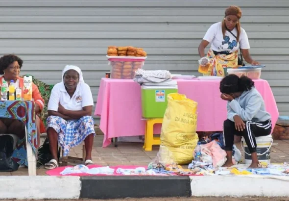 5A76234D-FCE0-40AE-ACF9-DEB51C8CC6D3