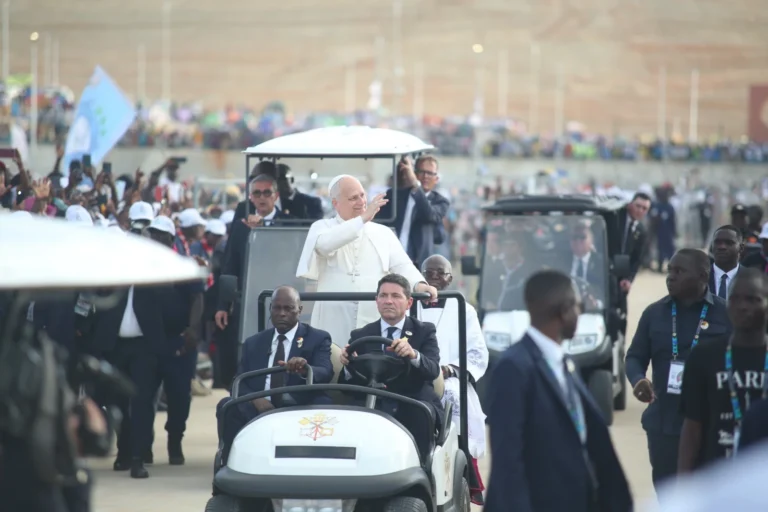 EB7298AB-6F4D-4984-81C9-1AAFE88B66AB